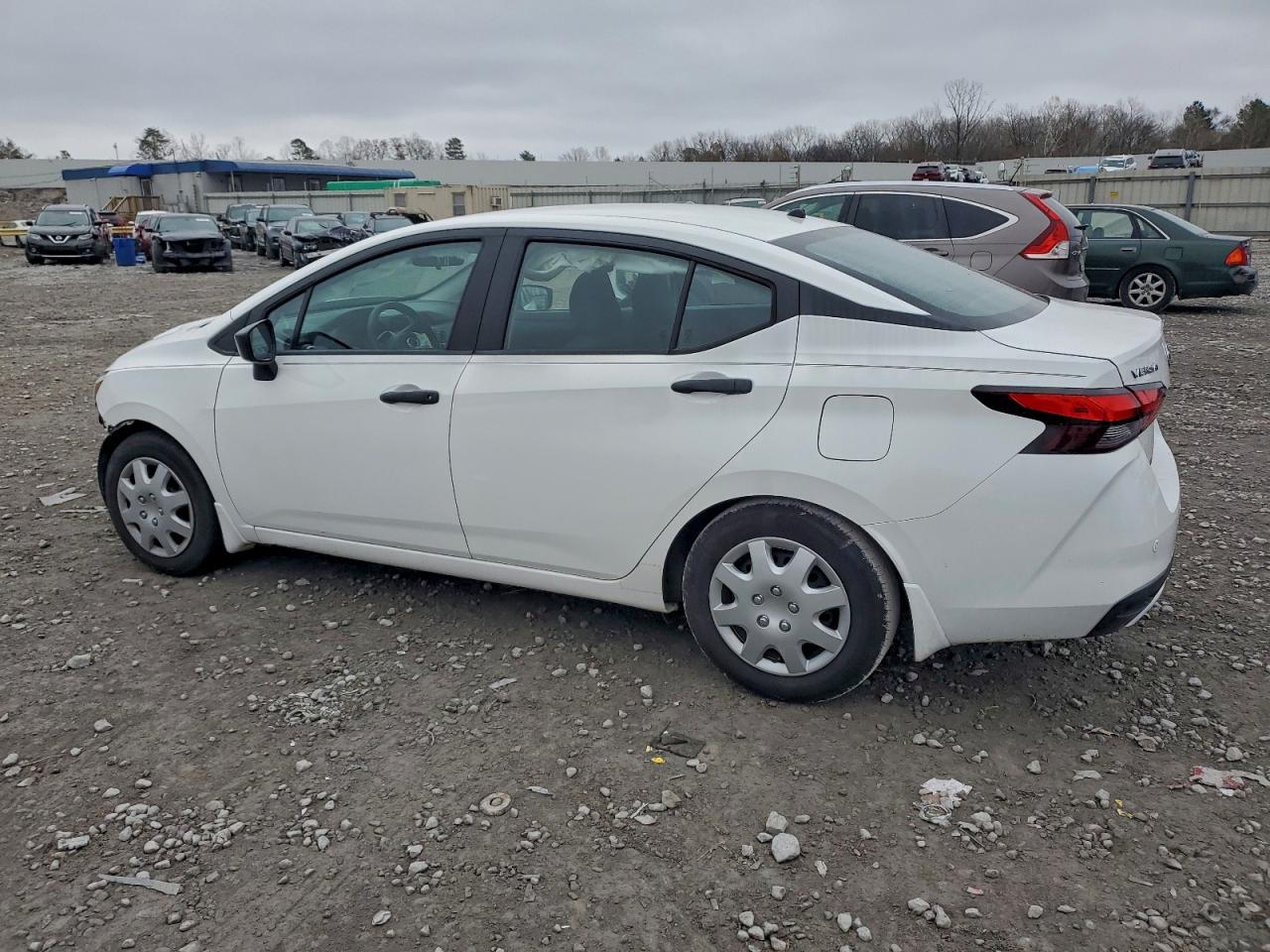 2021 NISSAN VERSA S photo 2