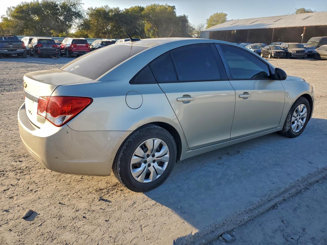 2013 CHEVROLET CRUZE LS photo 3