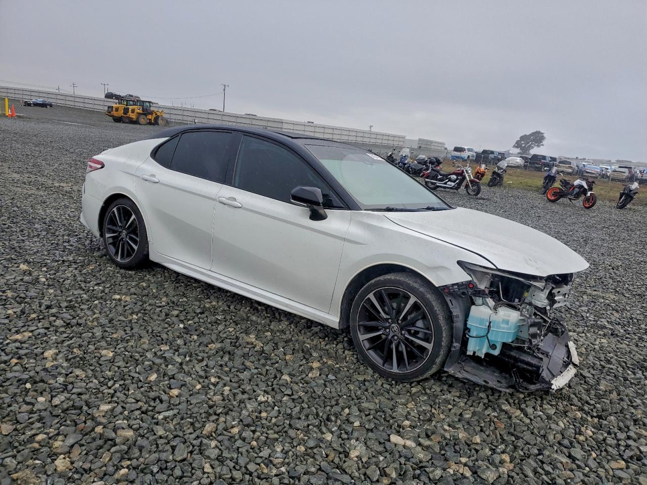 2020 TOYOTA CAMRY XSE photo 4