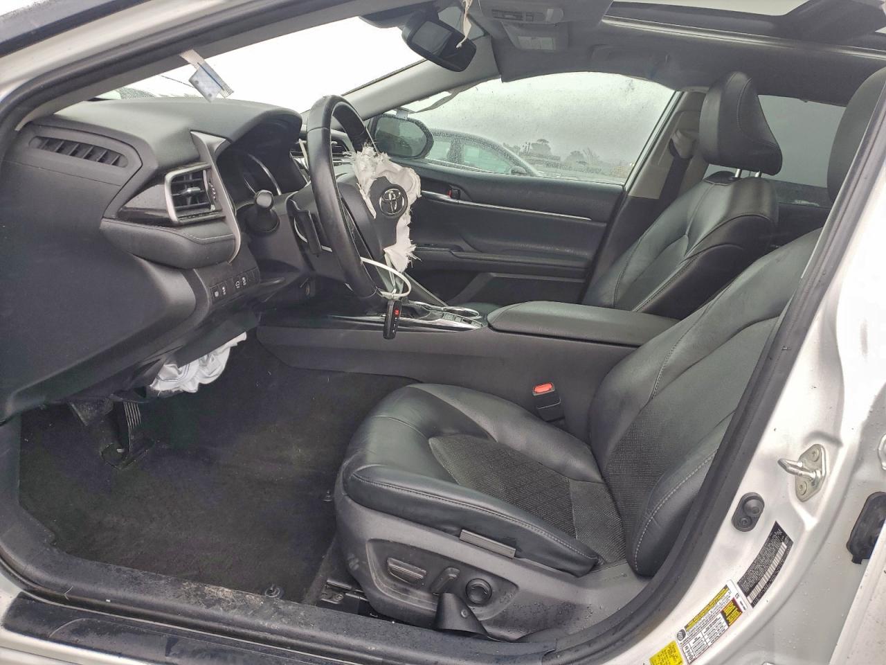2020 TOYOTA CAMRY XSE photo 7