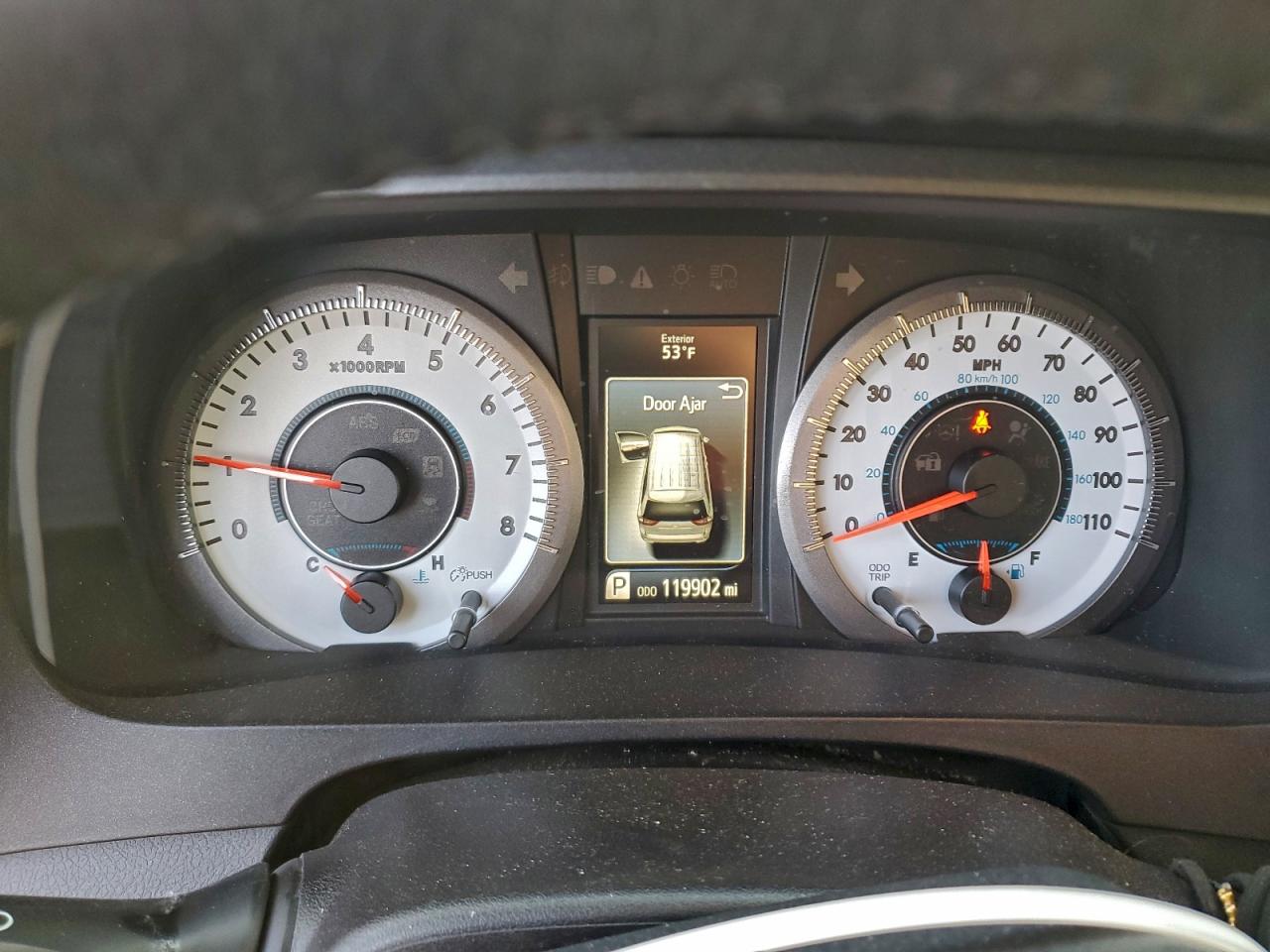 2017 TOYOTA SIENNA SE photo 9
