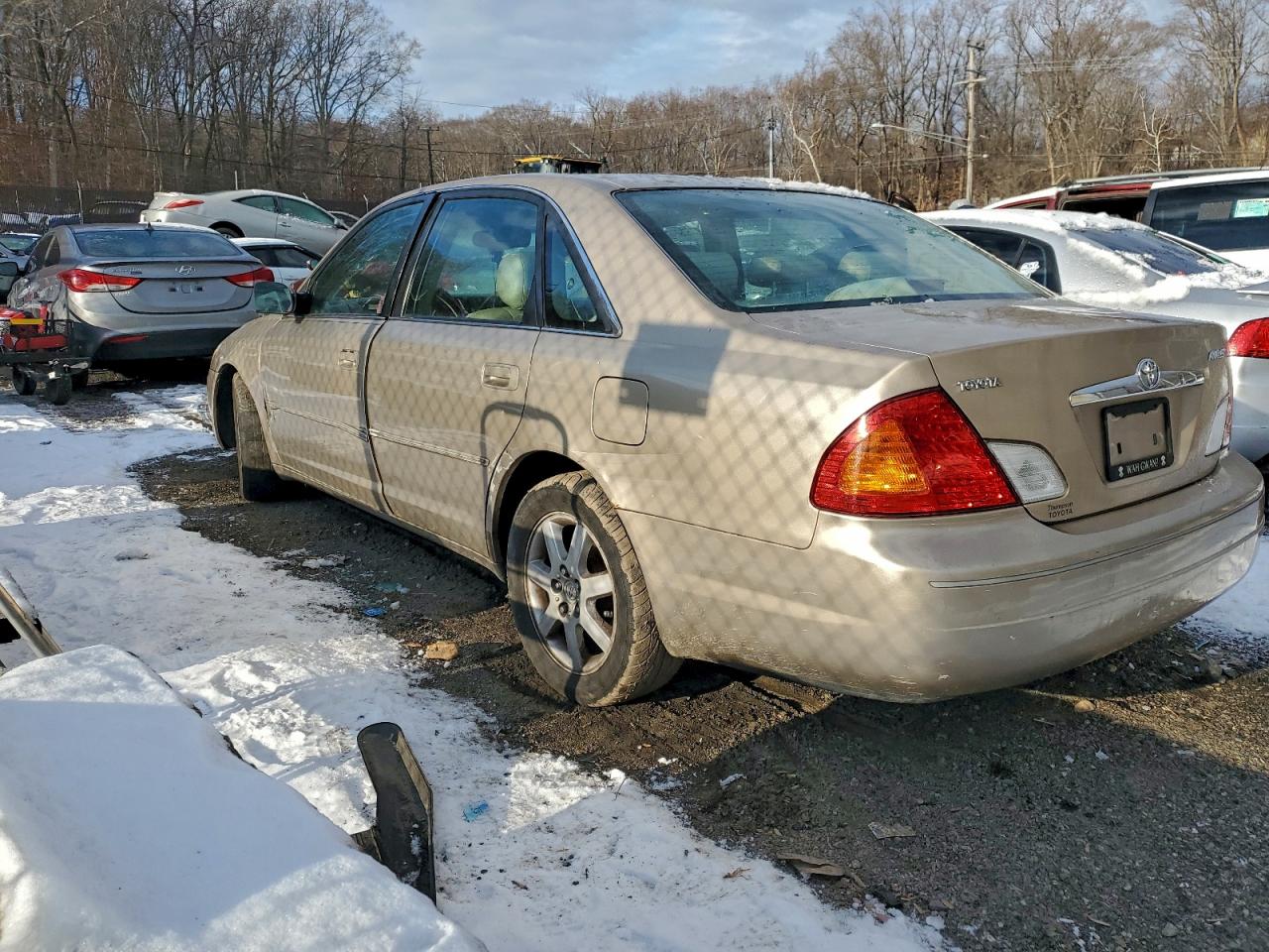 2001 TOYOTA AVALON XL photo 2