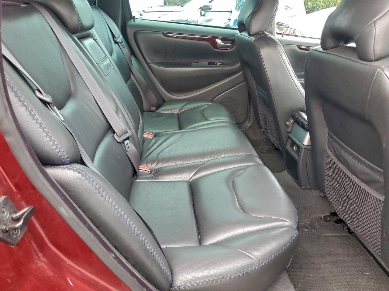 2004 VOLVO XC70 photo 11