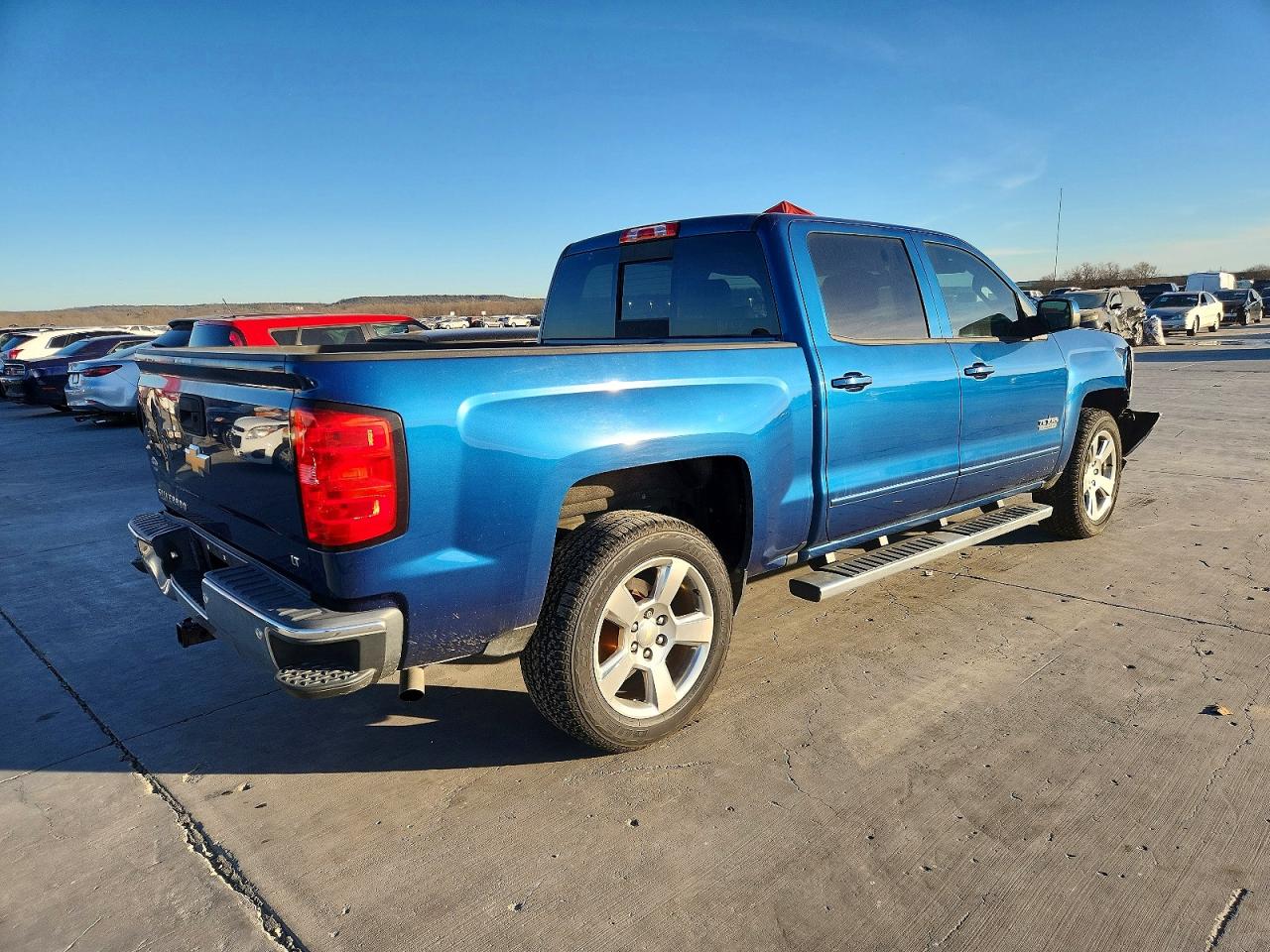 2017 CHEVROLET SILVERADO C1500 LT photo 3