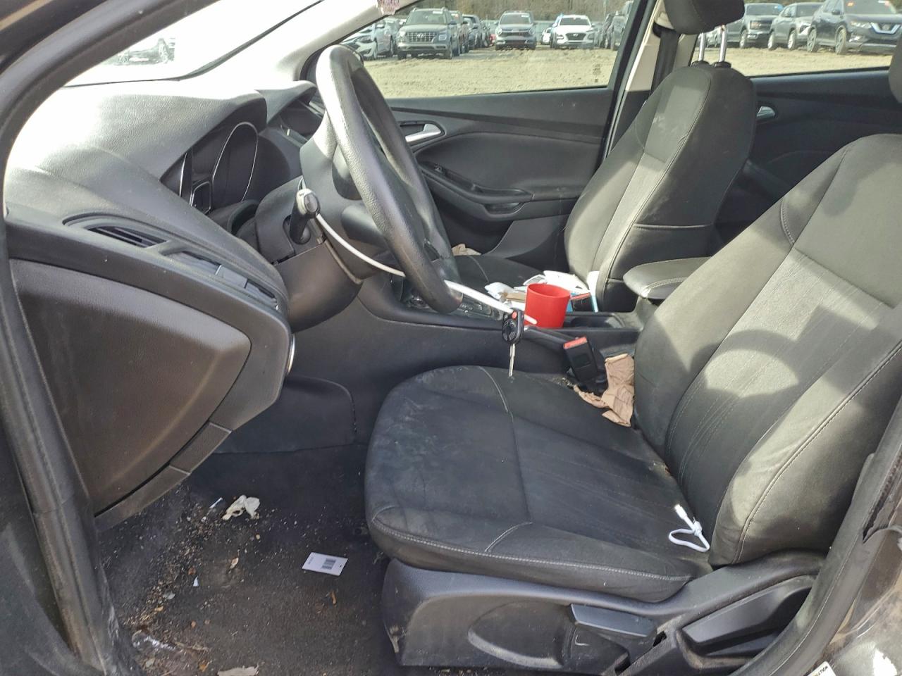 2015 FORD FOCUS SE photo 7
