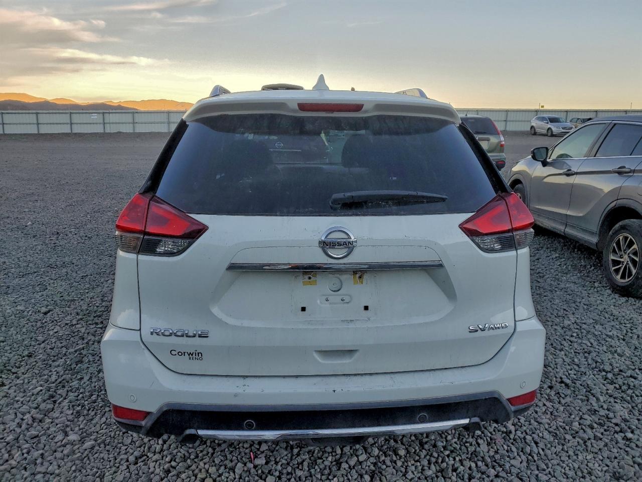 2020 NISSAN ROGUE S photo 6