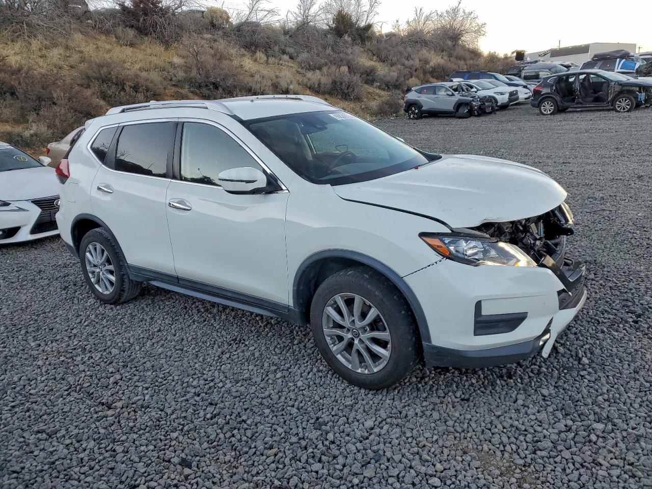2020 NISSAN ROGUE S photo 4