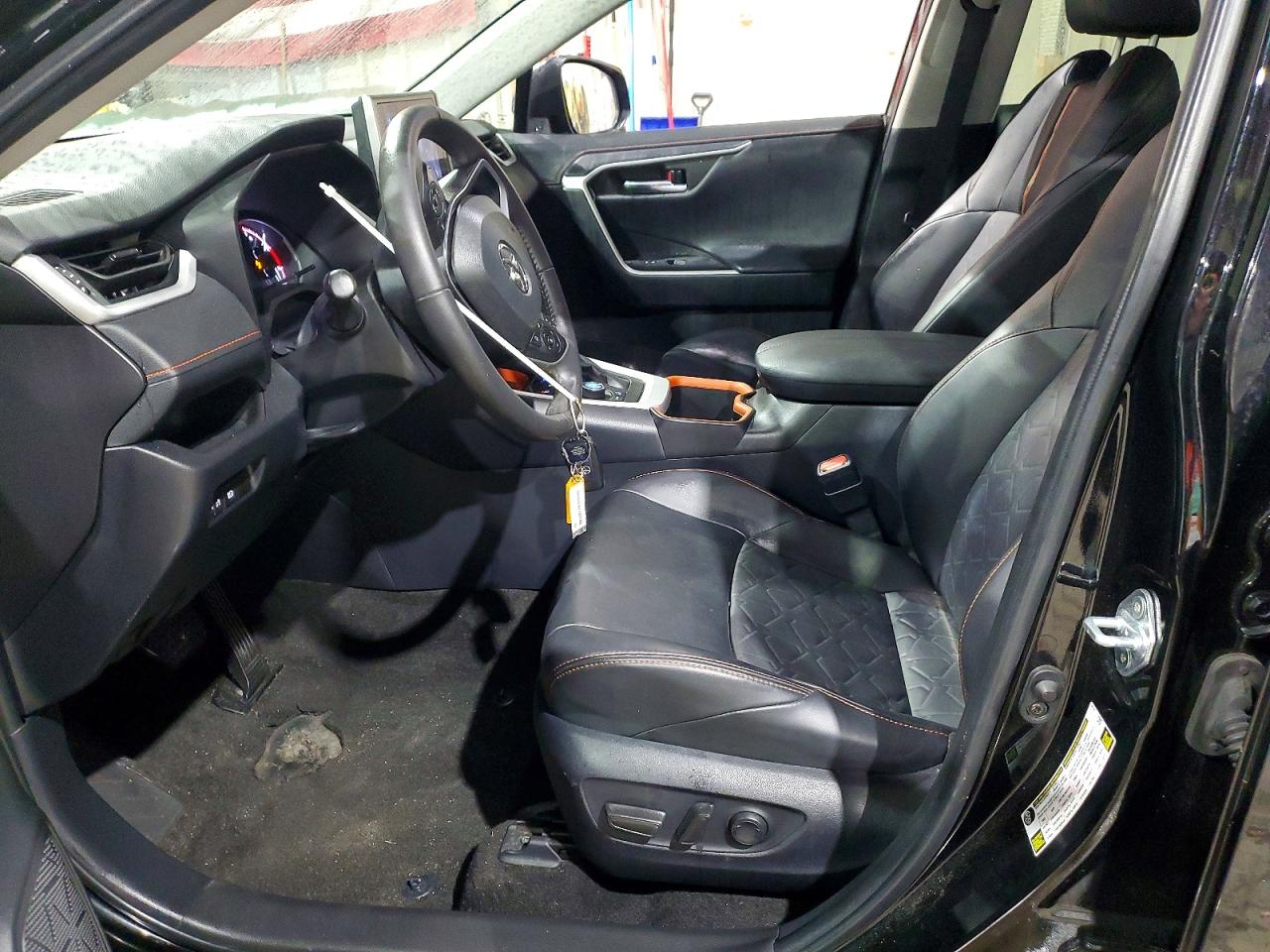 2024 TOYOTA RAV4 ADVENTURE photo 7