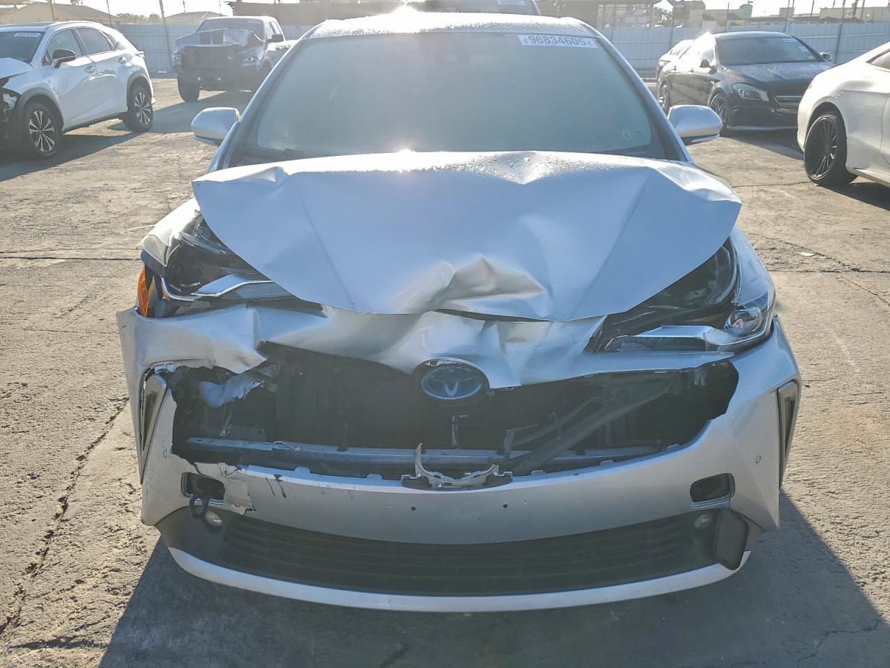 2019 TOYOTA PRIUS photo 5