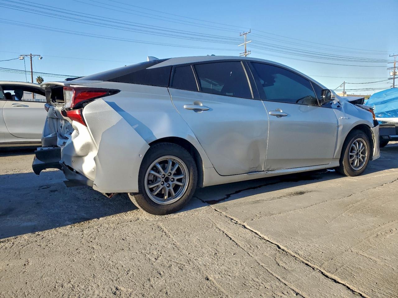 2019 TOYOTA PRIUS photo 3