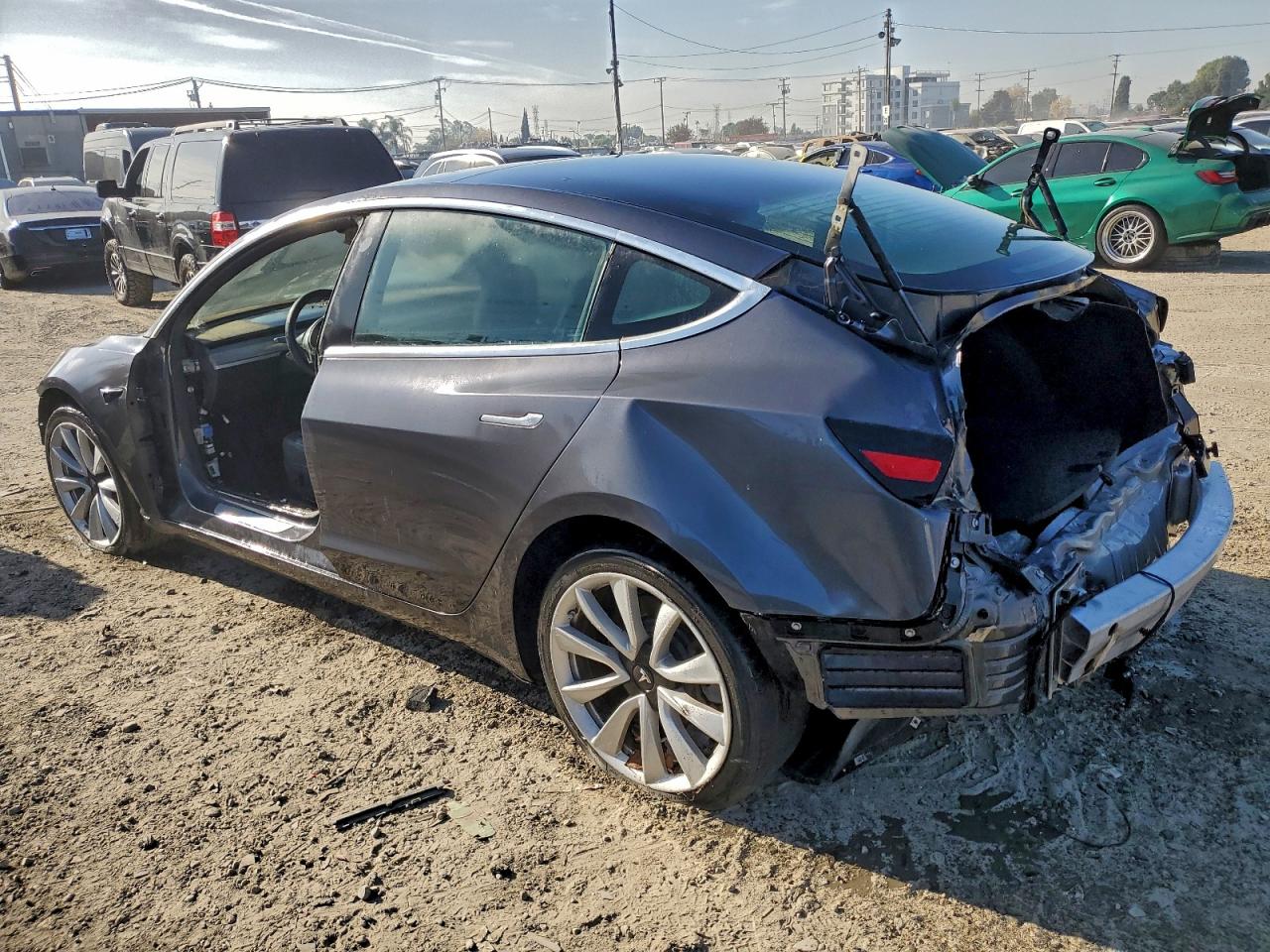 2018 TESLA MODEL 3 photo 2