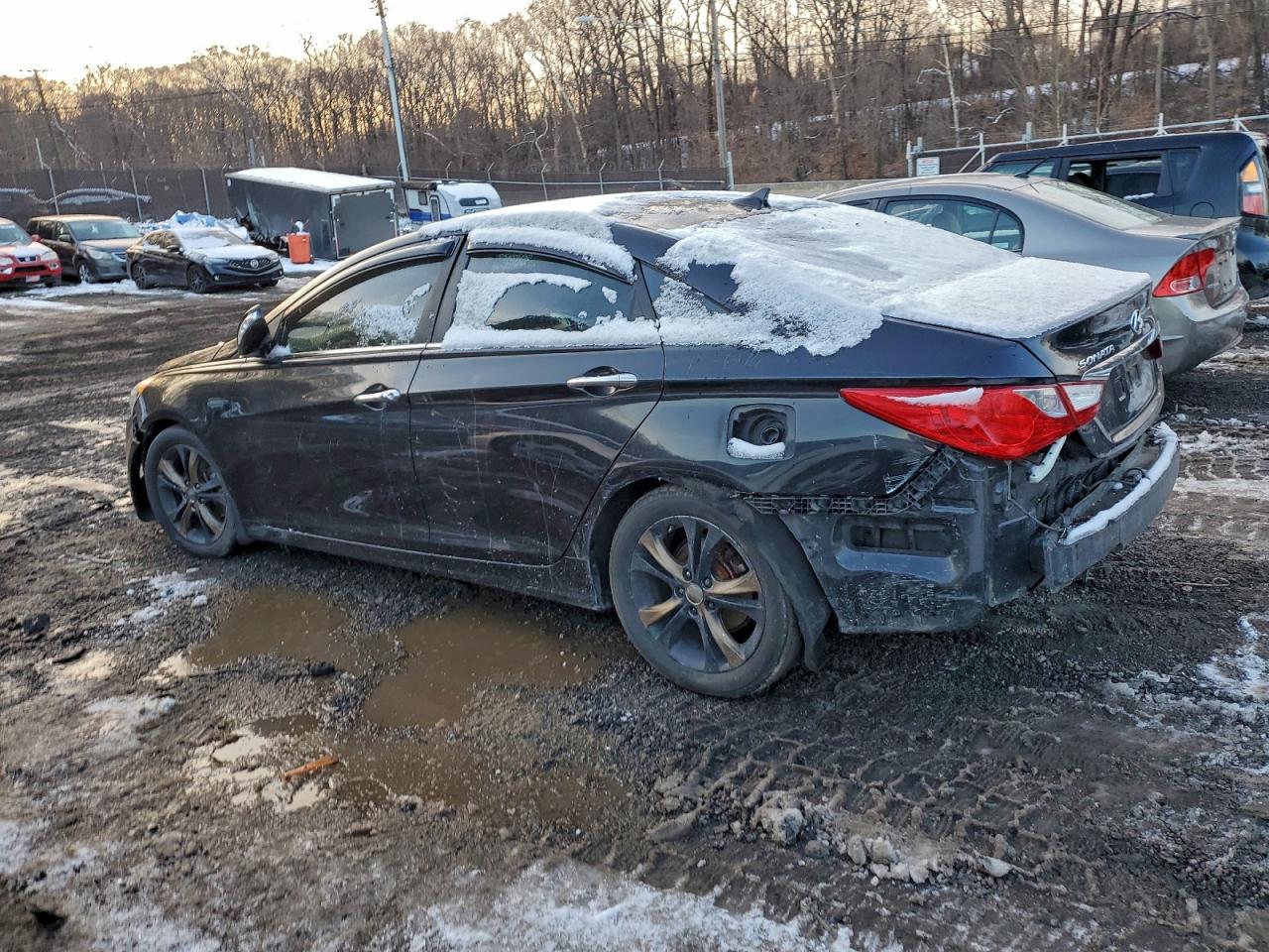 2011 HYUNDAI SONATA SE photo 2