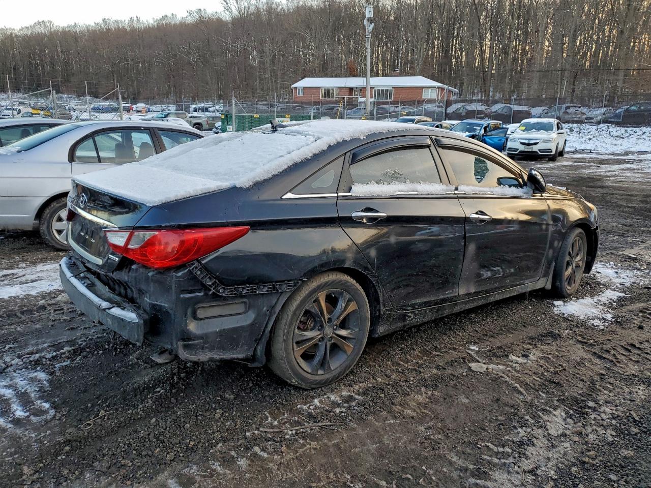 2011 HYUNDAI SONATA SE photo 3