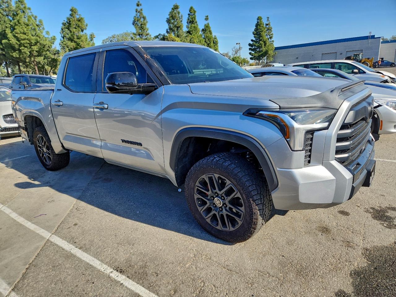 2024 TOYOTA TUNDRA CREWMAX LIMITED photo 4