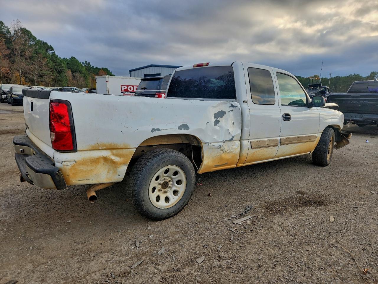 2007 CHEVROLET SILVERADO C1500 CLASSIC photo 3