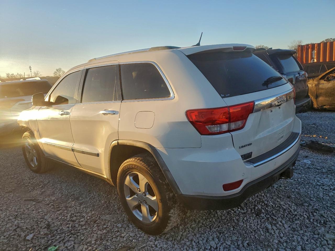 2012 JEEP GRAND CHEROKEE LIMITED photo 2