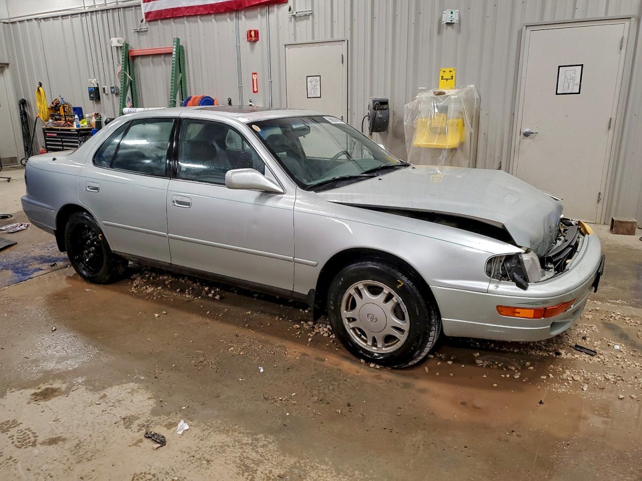 1994 TOYOTA CAMRY XLE photo 4