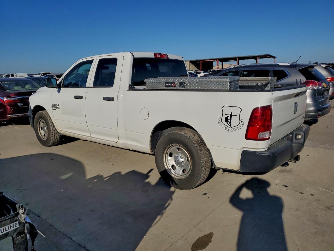 2019 RAM 1500 CLASSIC TRADESMAN photo 2