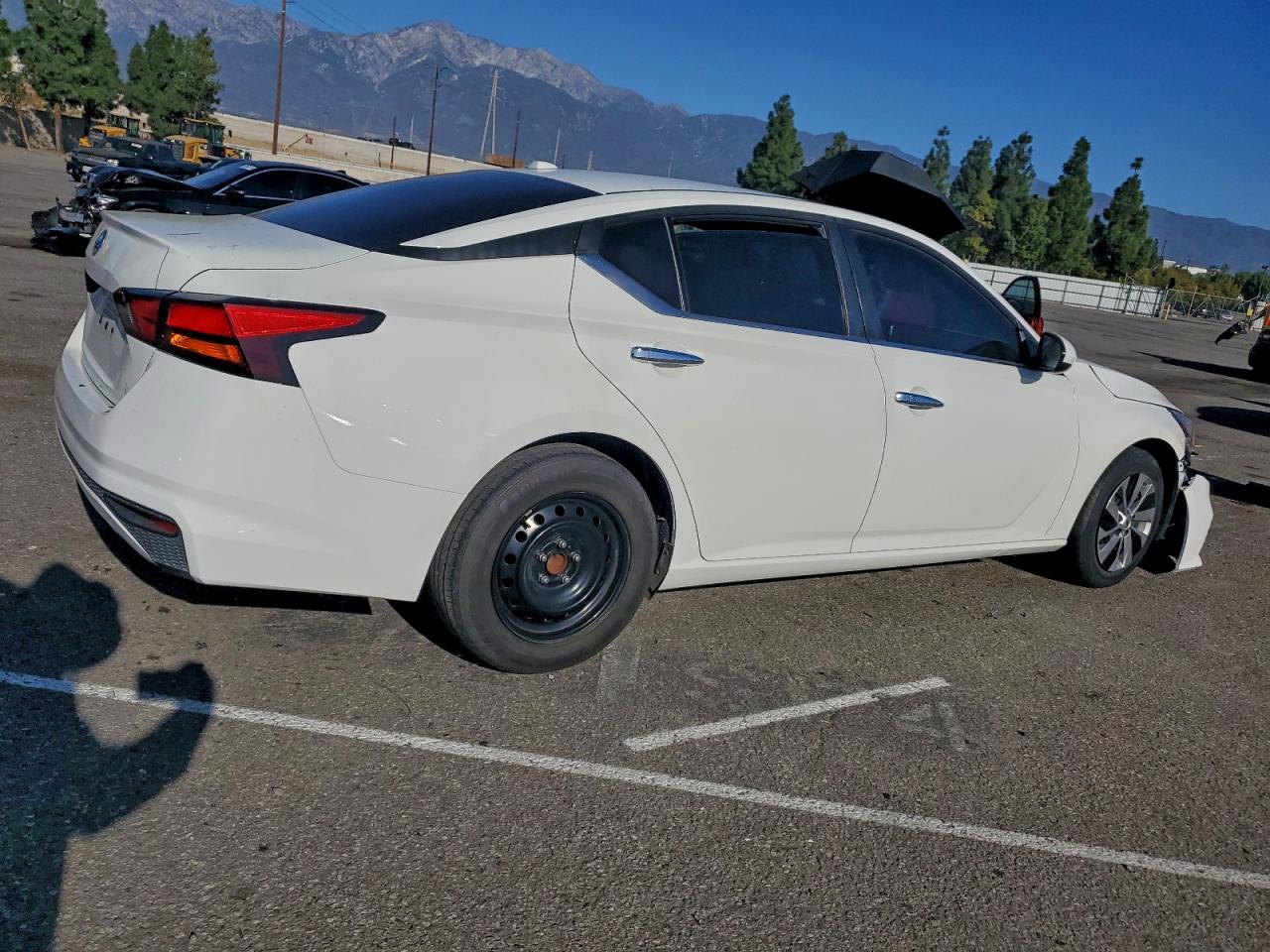 2019 NISSAN ALTIMA S photo 3