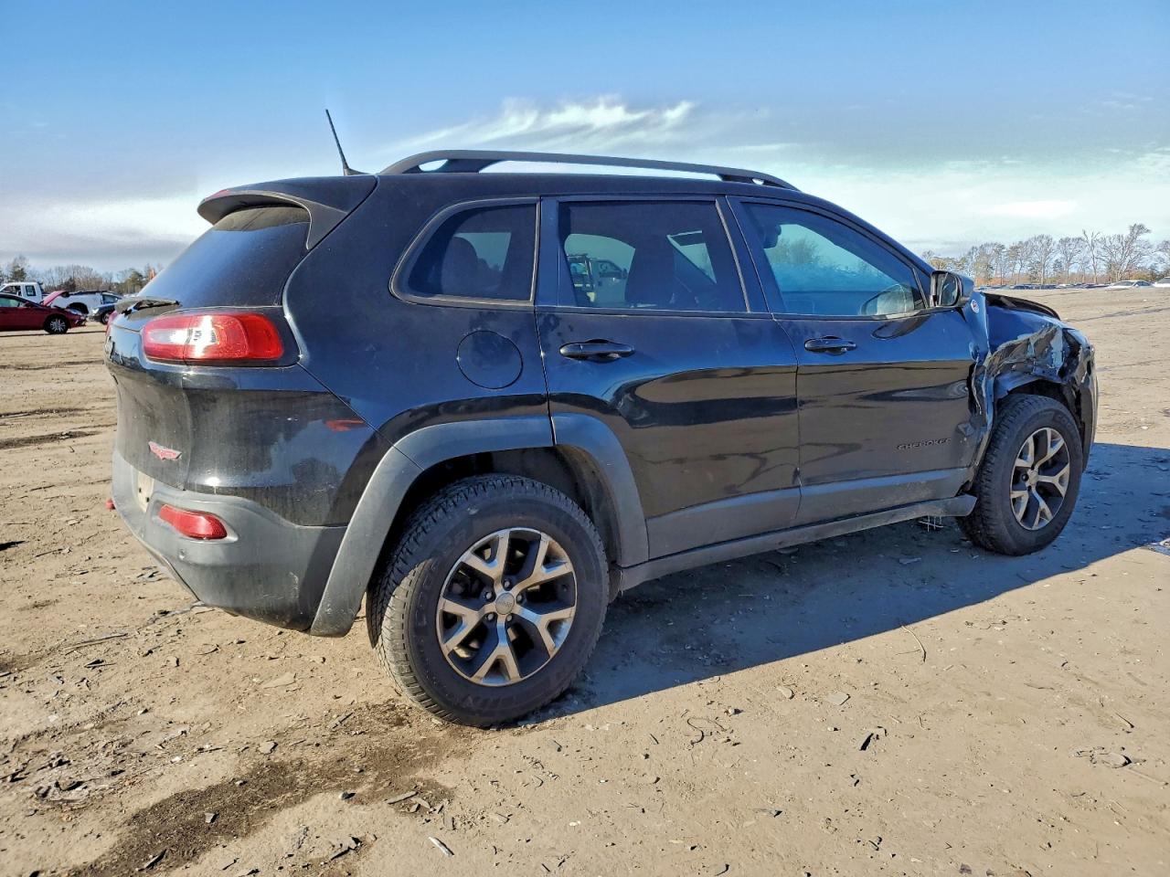 2016 JEEP CHEROKEE TRAILHAWK photo 3