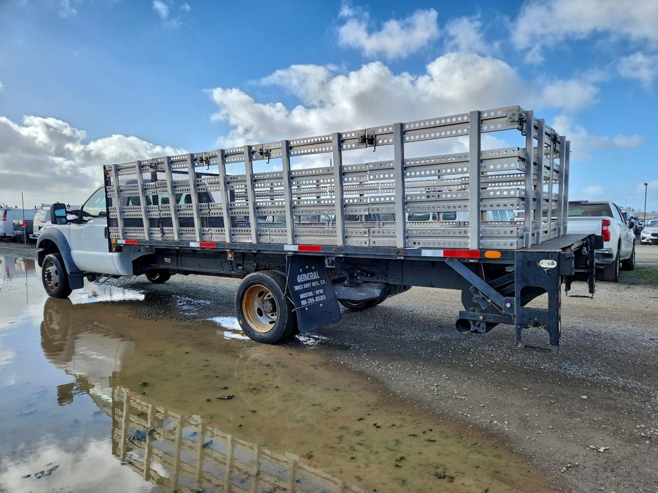 2015 FORD F550 SUPER DUTY FLATBED TRUCK photo 2