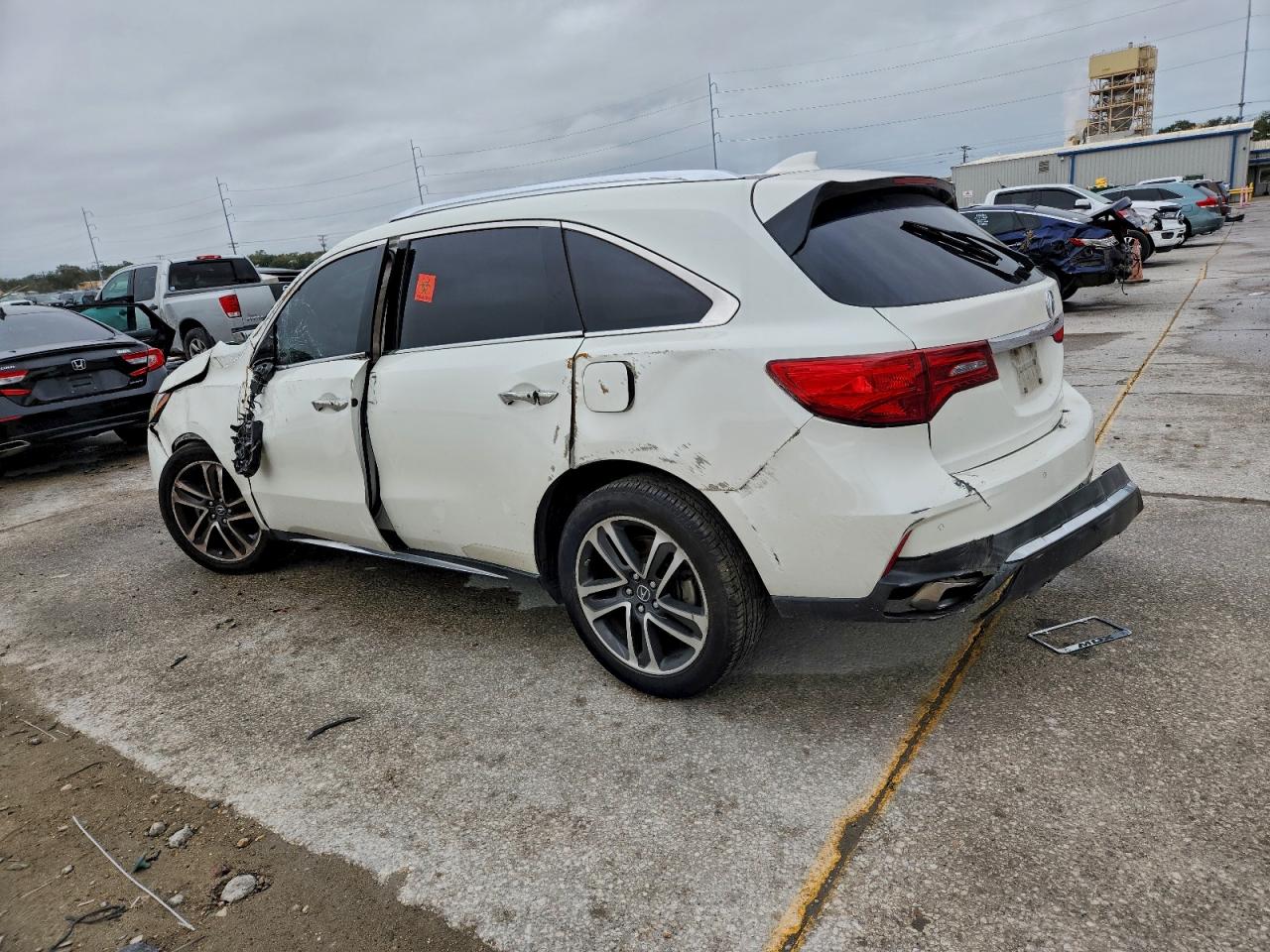 2017 ACURA MDX ADVANCE photo 2