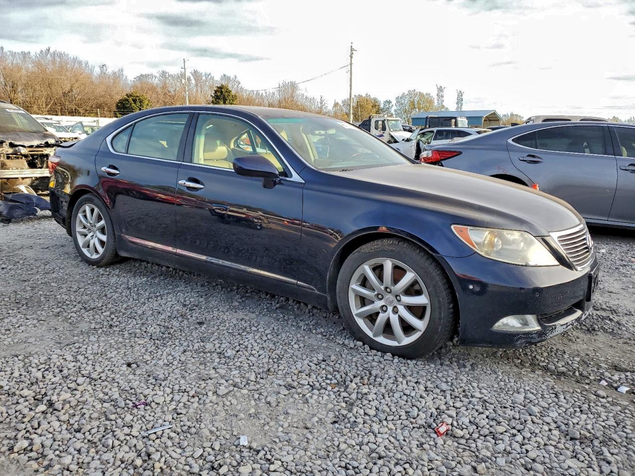 2007 LEXUS LS 460 photo 4