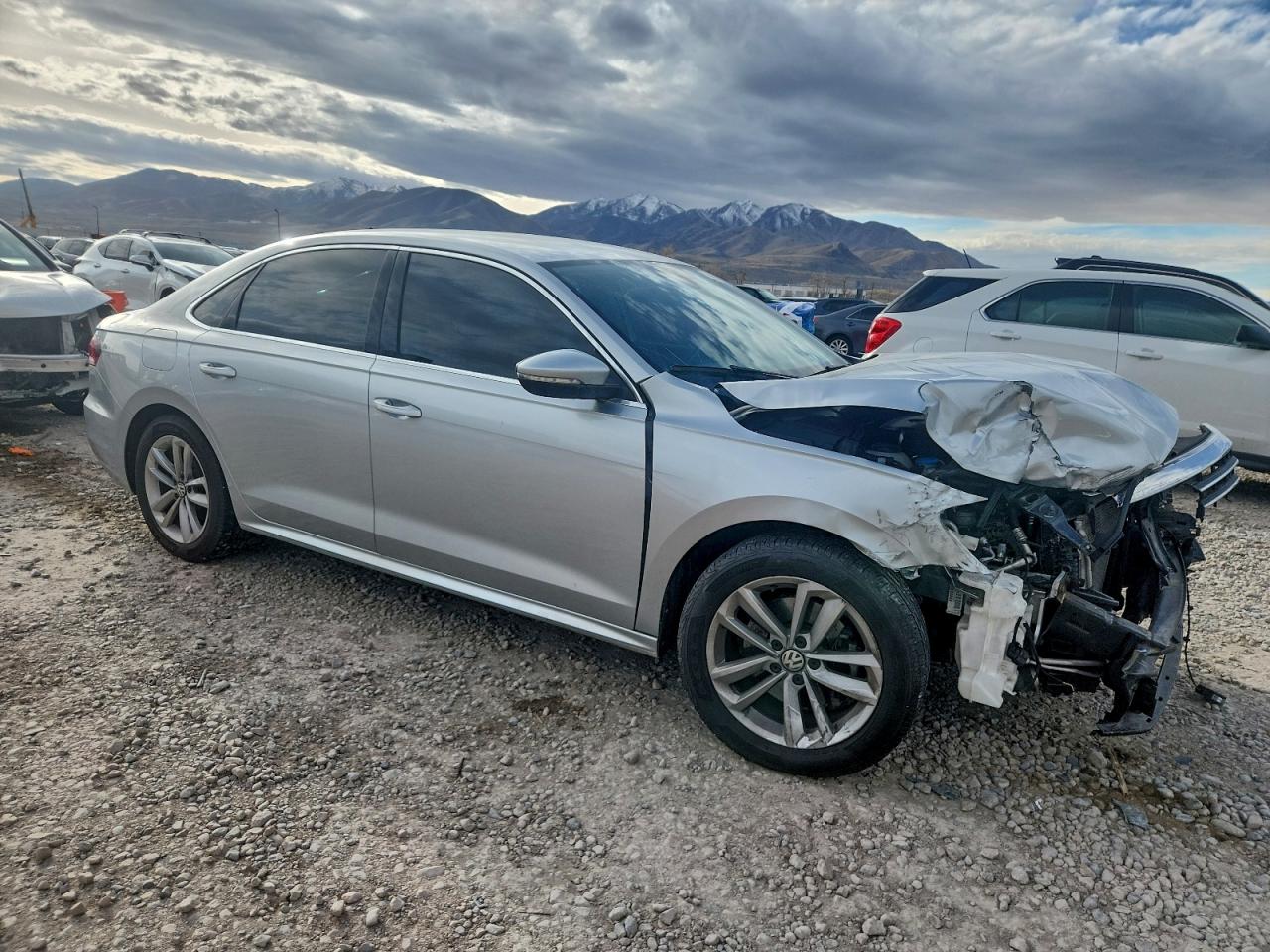 2020 VOLKSWAGEN PASSAT SE photo 4