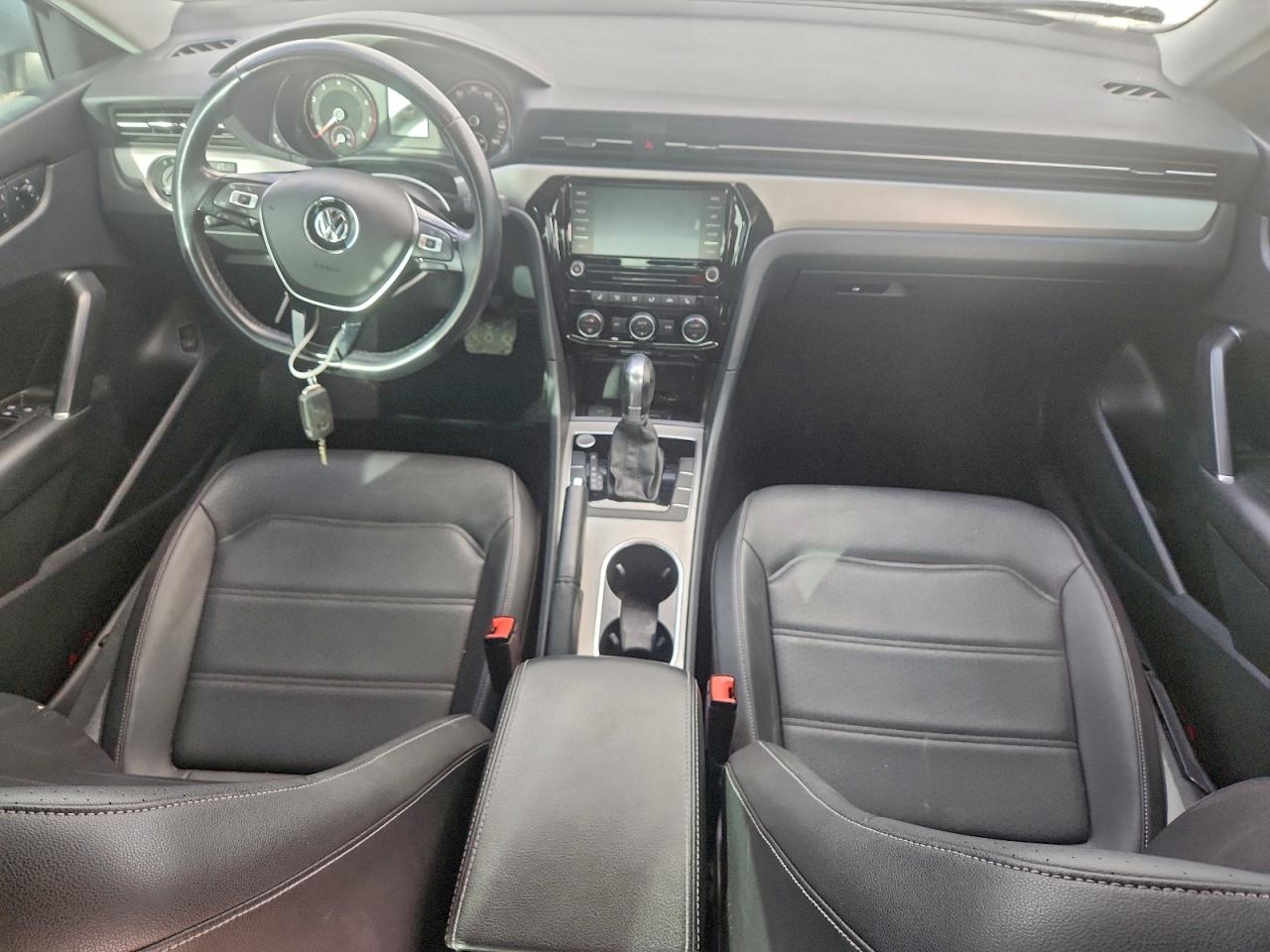 2020 VOLKSWAGEN PASSAT SE photo 8