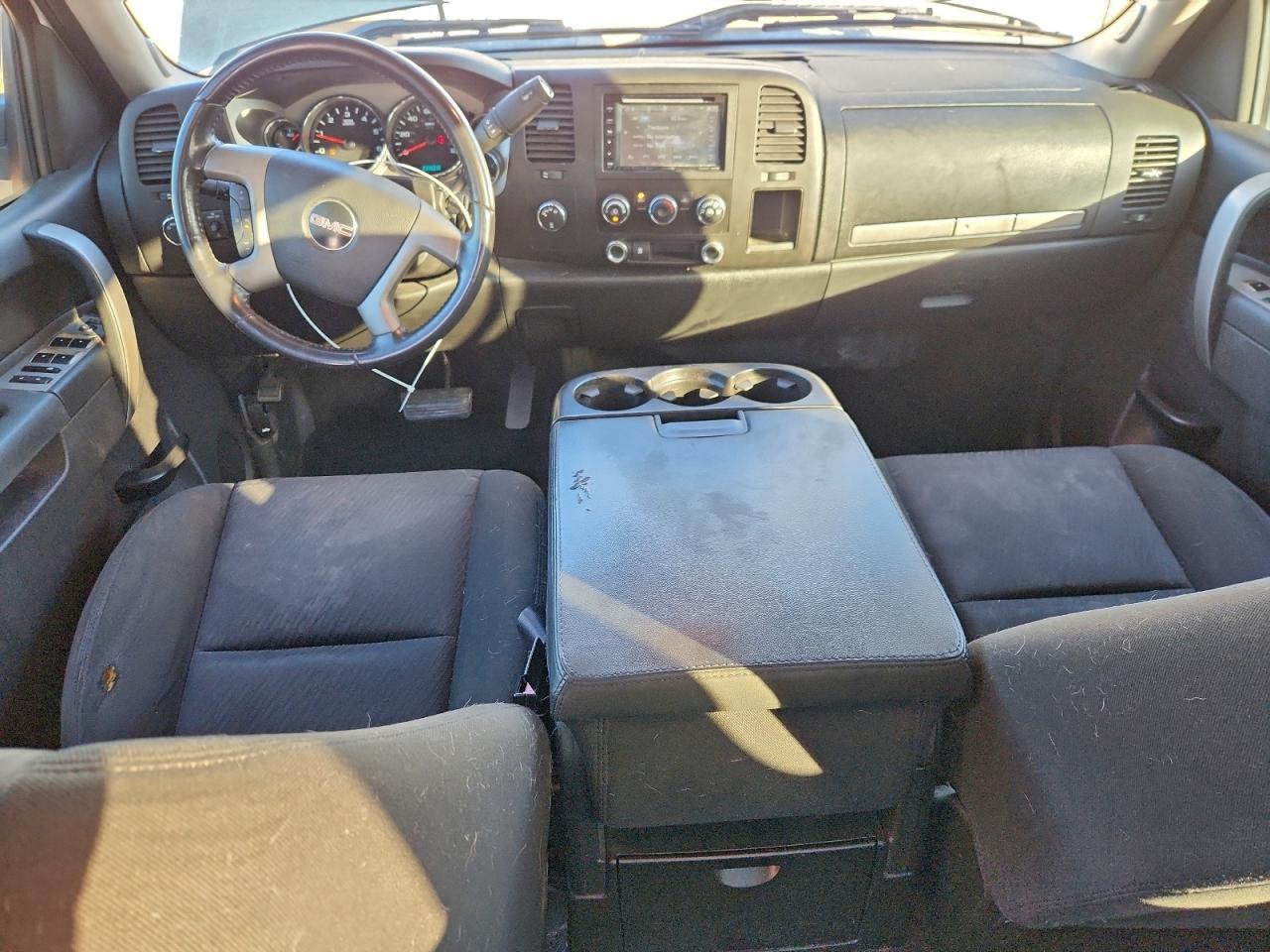 2010 GMC SIERRA K1500 SLE photo 8