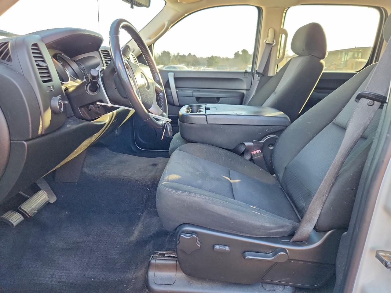 2010 GMC SIERRA K1500 SLE photo 7