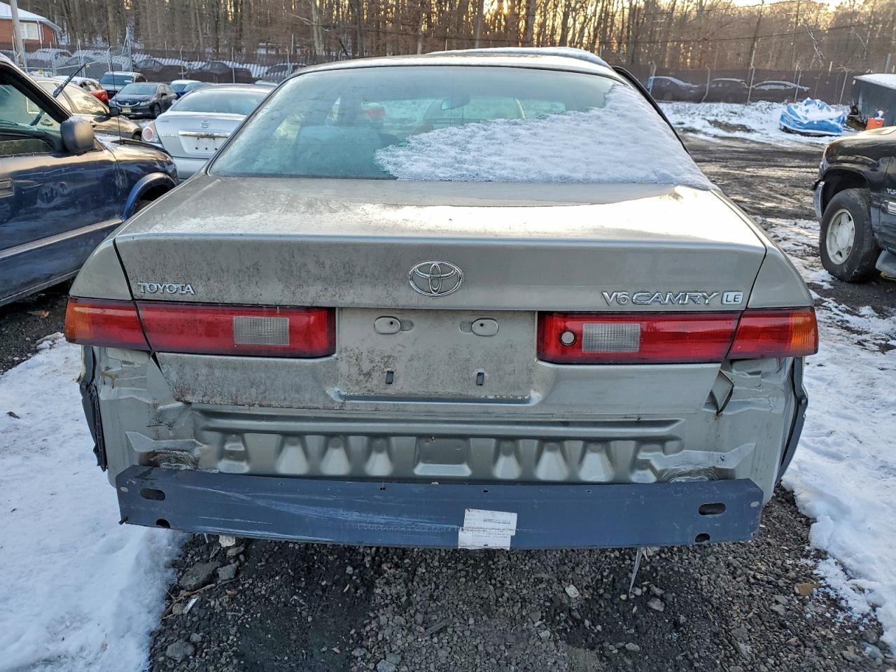 1997 TOYOTA CAMRY CE photo 6