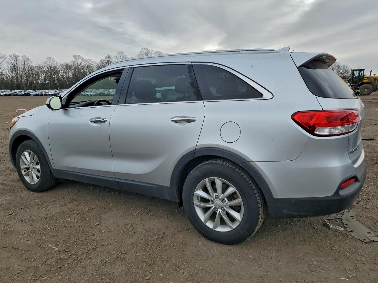2016 KIA SORENTO LX photo 2