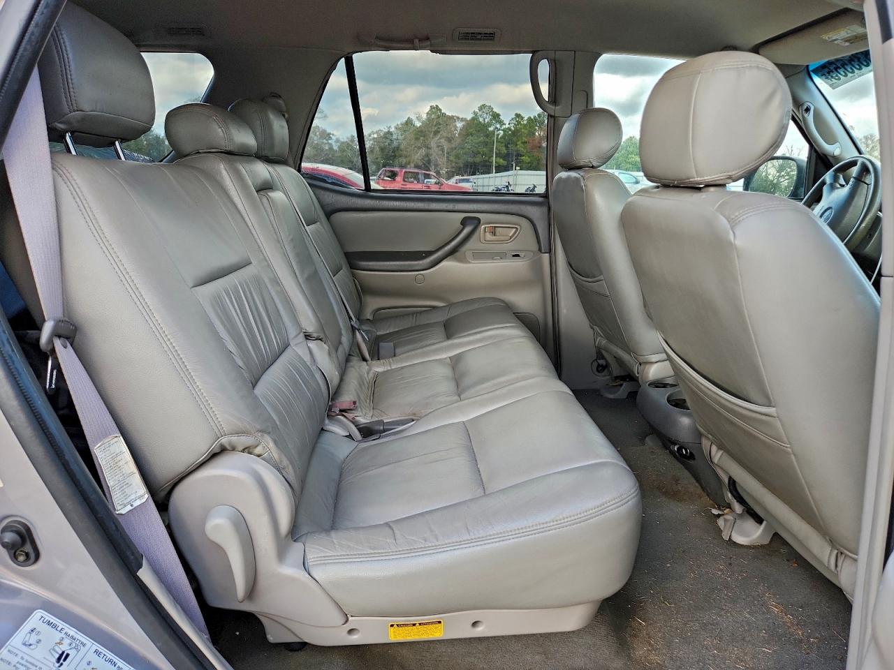 2002 TOYOTA SEQUOIA SR5 photo 11