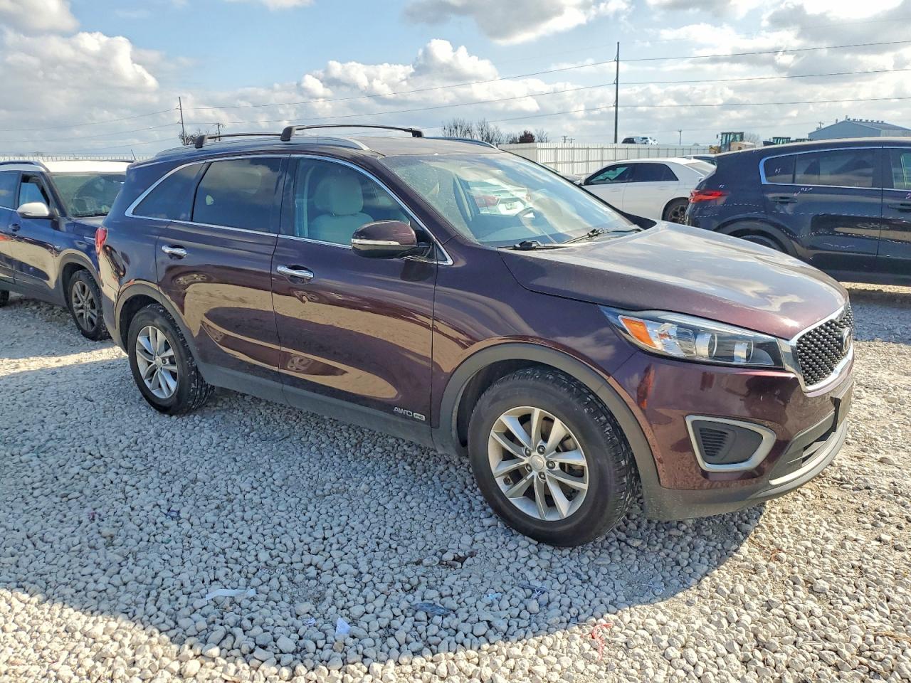 2016 KIA SORENTO LX photo 4