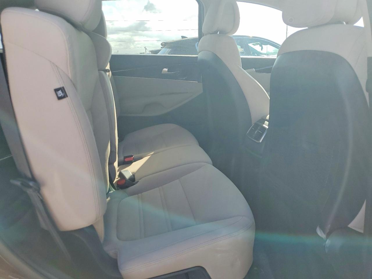 2016 KIA SORENTO LX photo 10