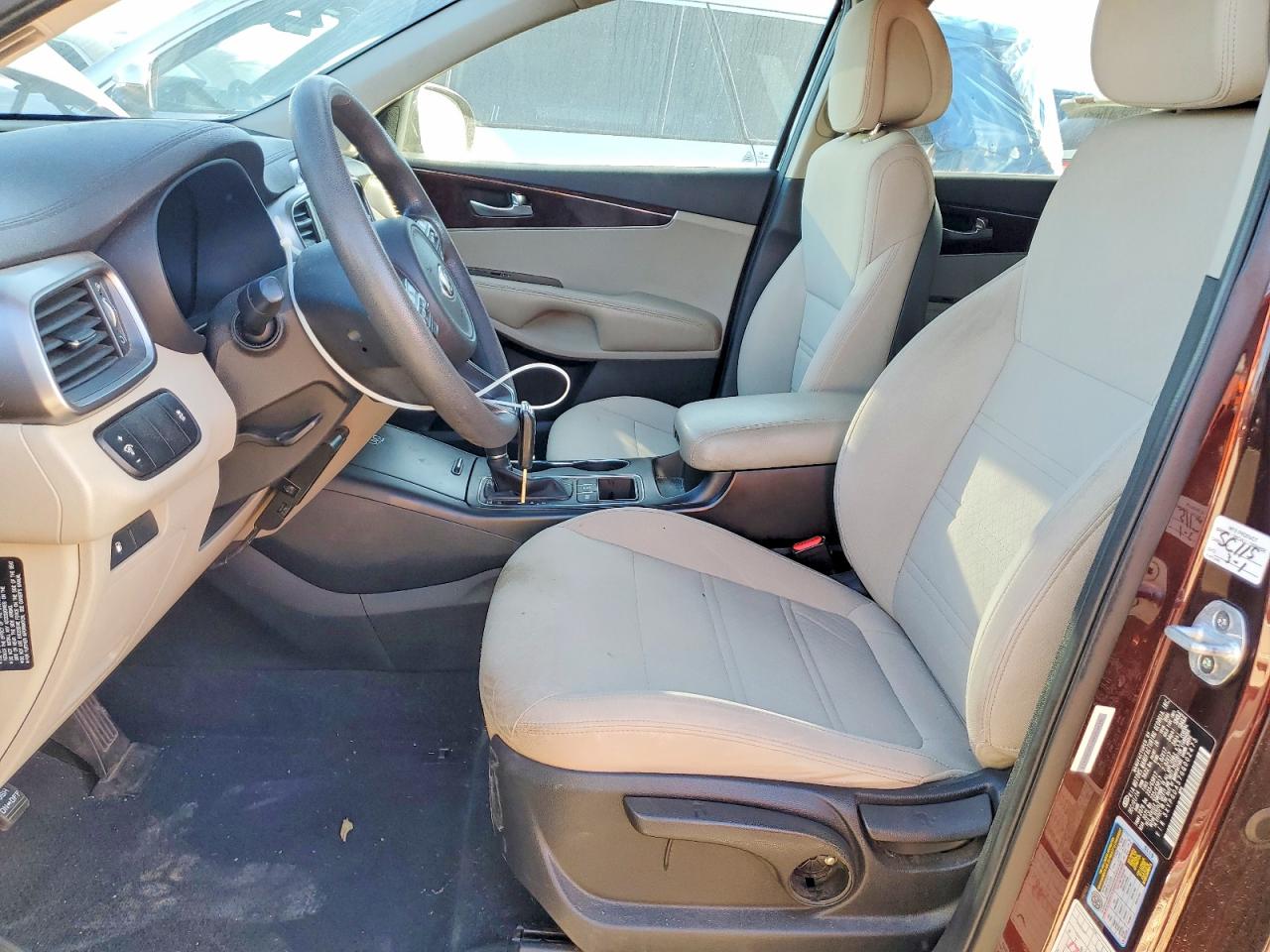 2016 KIA SORENTO LX photo 7
