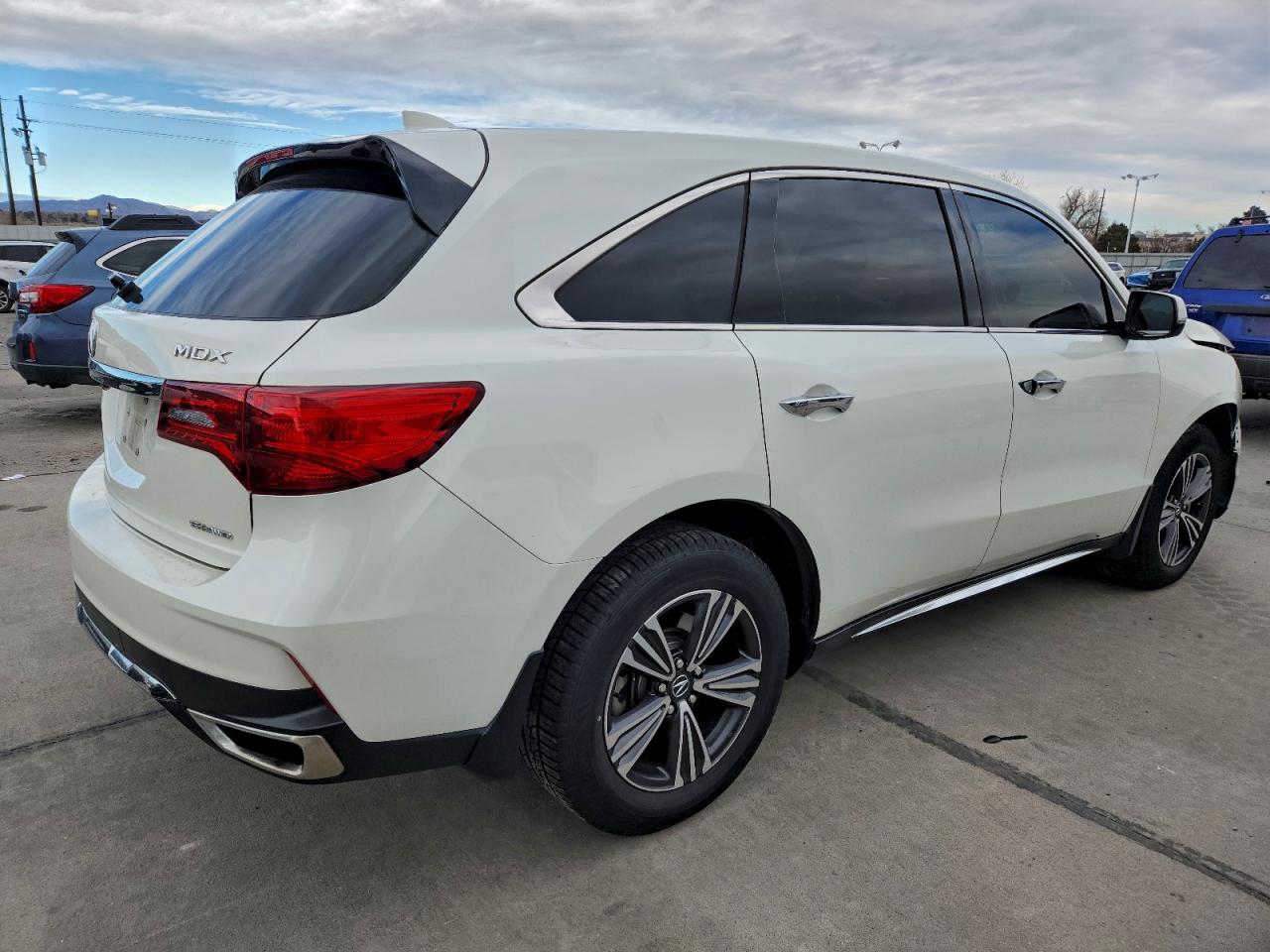 2017 ACURA MDX photo 3