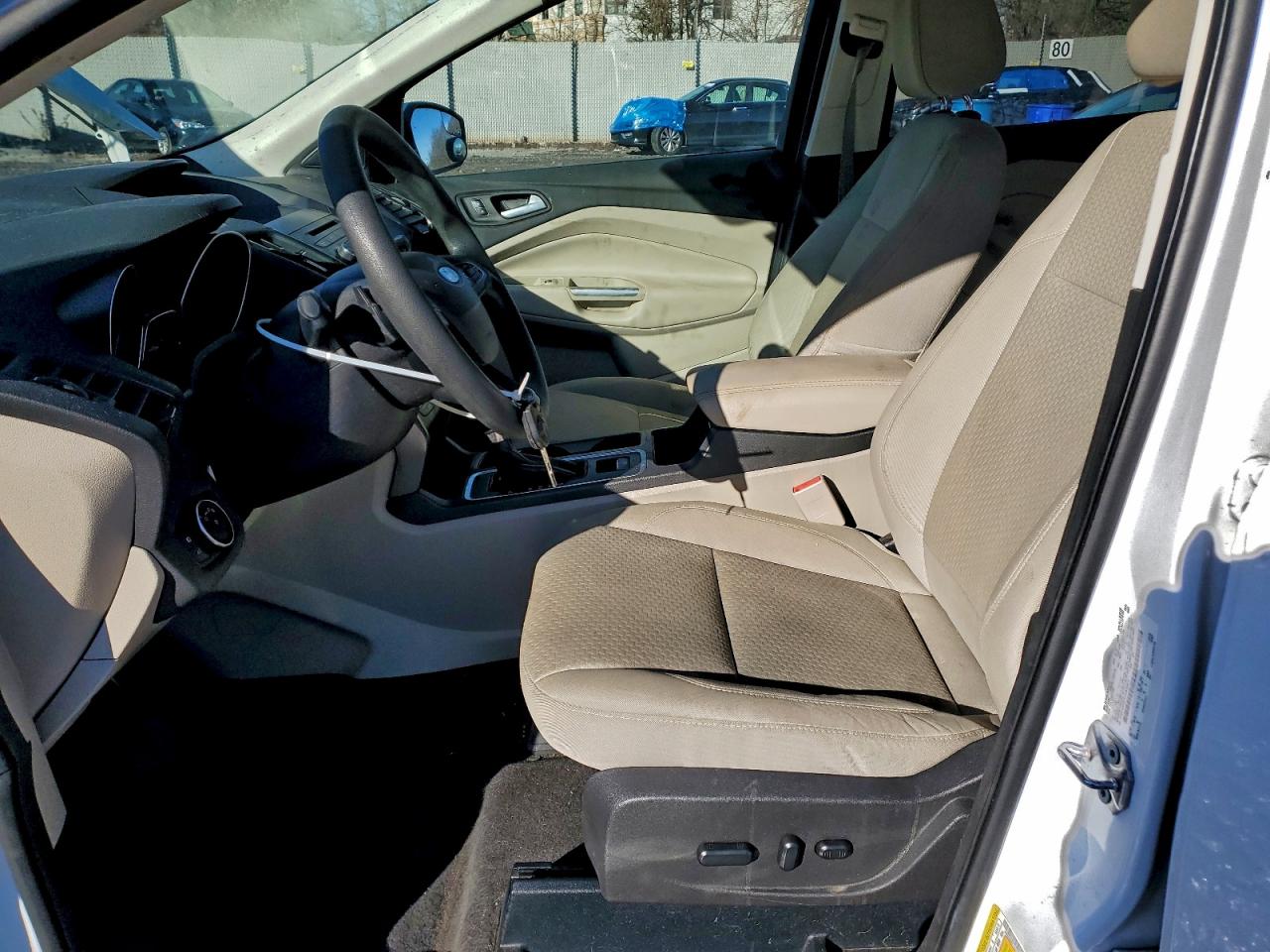 2017 FORD ESCAPE SE photo 7