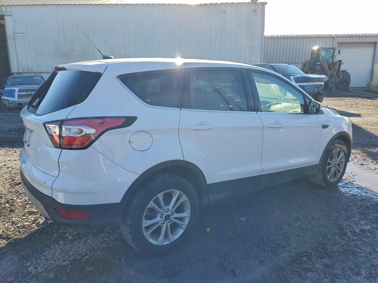 2017 FORD ESCAPE SE photo 3