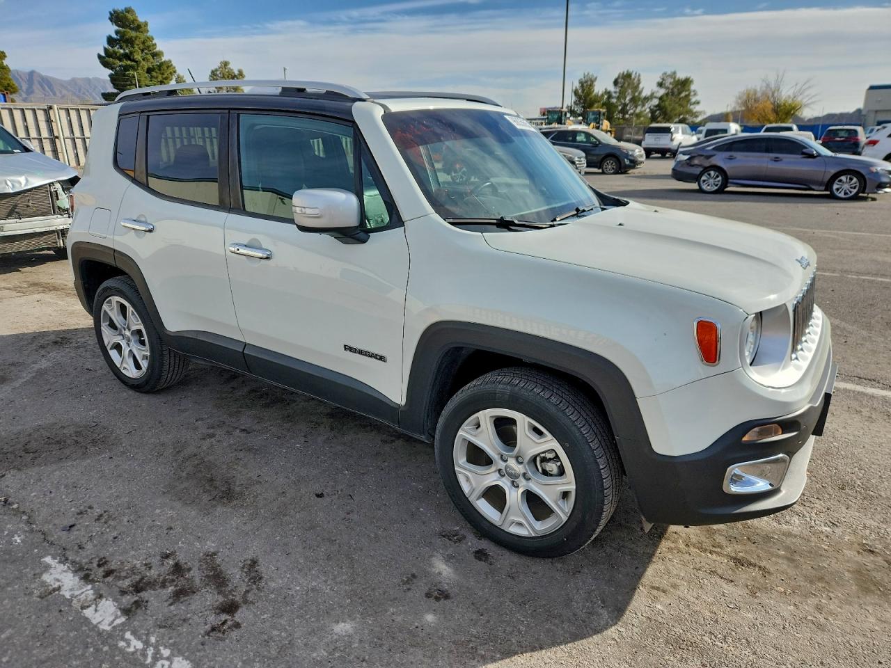 2017 JEEP RENEGADE LIMITED photo 4