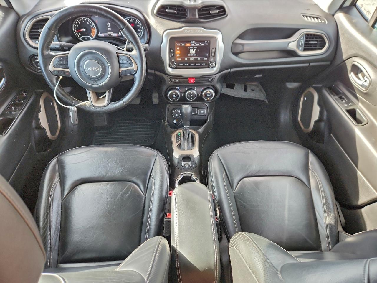 2017 JEEP RENEGADE LIMITED photo 8
