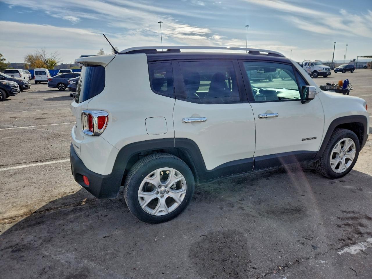 2017 JEEP RENEGADE LIMITED photo 3