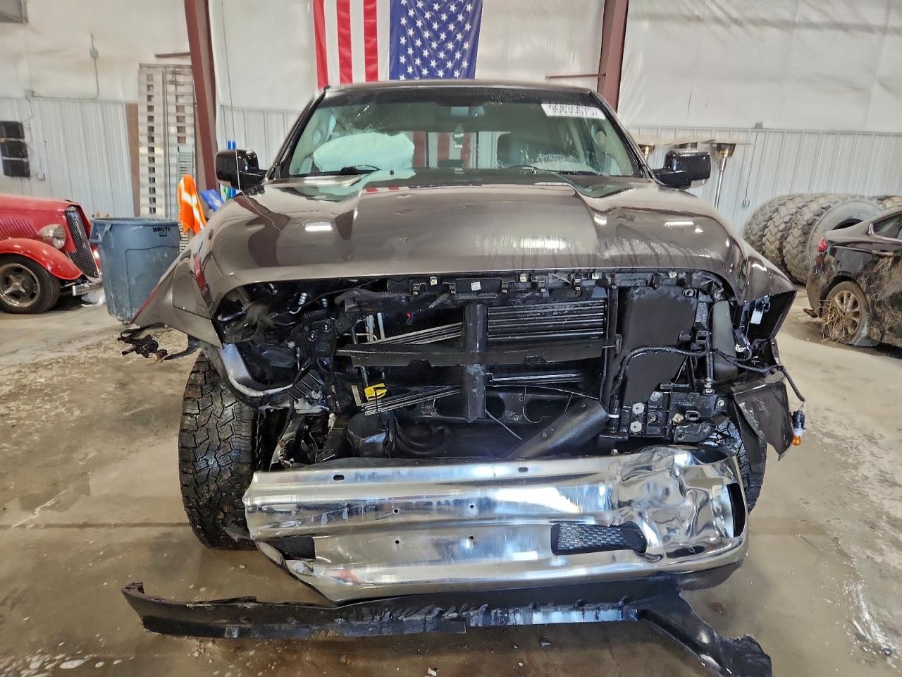 2014 RAM 1500 SLT photo 5
