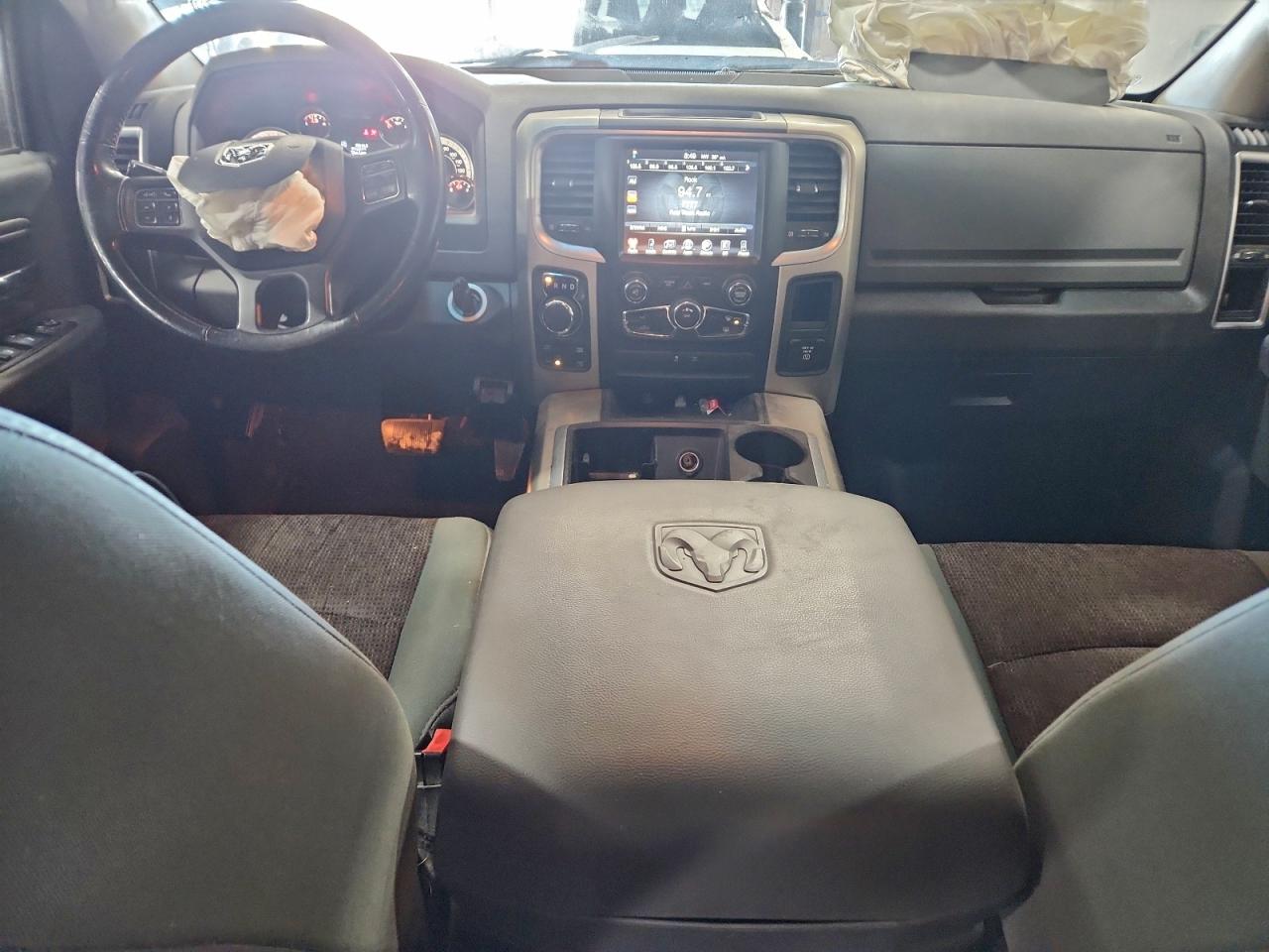 2014 RAM 1500 SLT photo 8