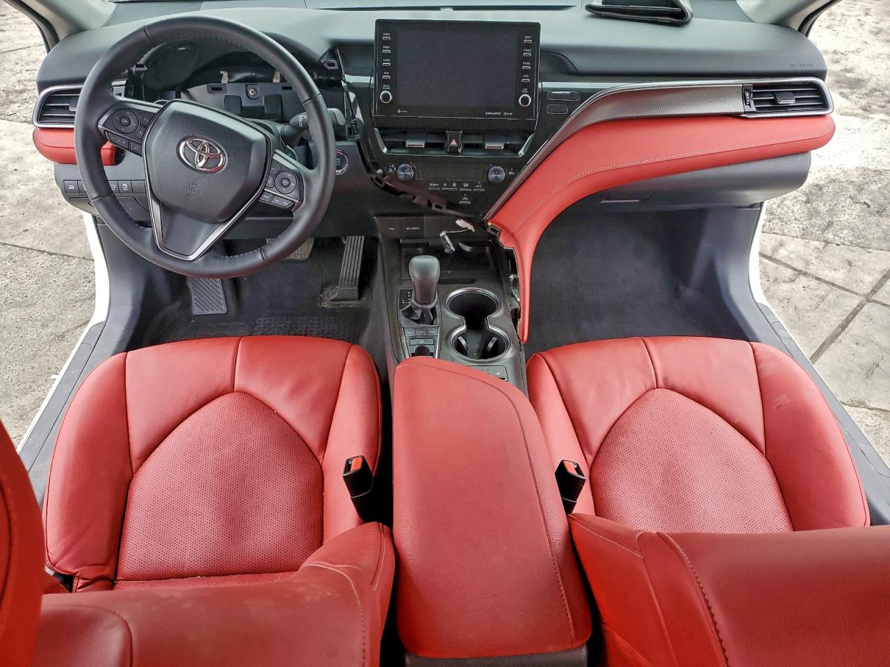 2024 TOYOTA CAMRY XSE photo 8