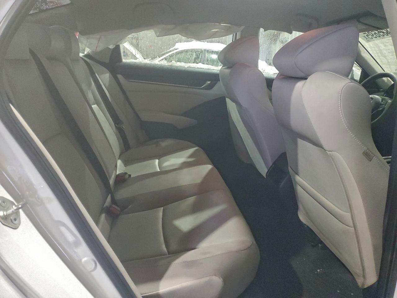 2020 HONDA ACCORD LX photo 10