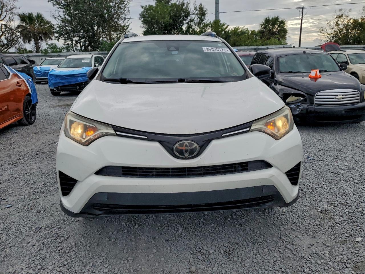 2017 TOYOTA RAV4 LE photo 5