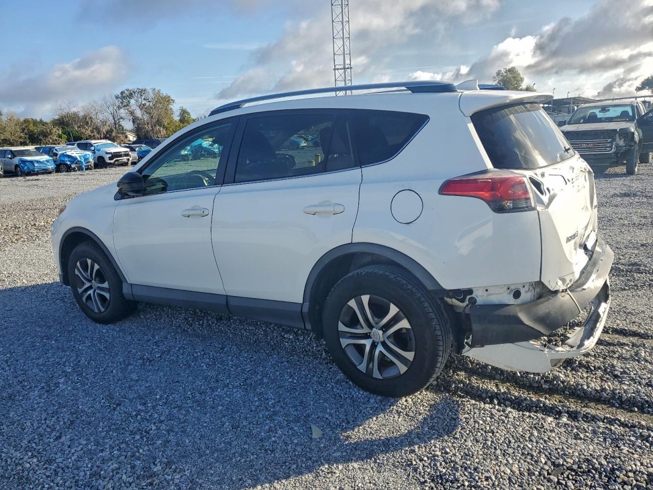 2017 TOYOTA RAV4 LE photo 2