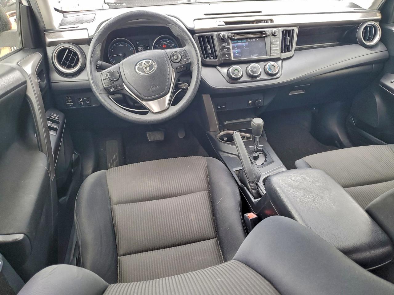 2017 TOYOTA RAV4 LE photo 8